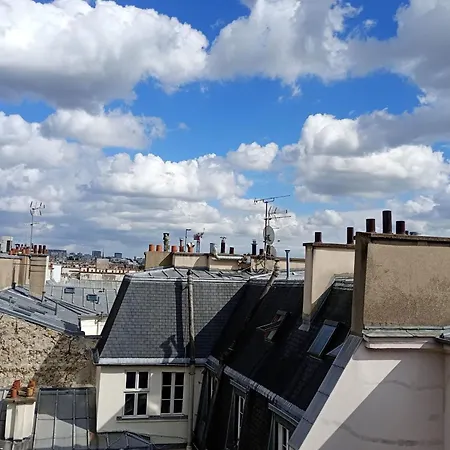 Joli T2 Situé Face Au Square Montholon *